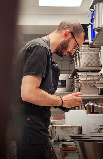 Porträtt av Adam, Middle Eastern-kock